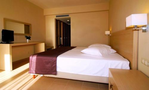 Gallery image of Porto Plaza Hotel in Agios Ioannis Kaspaka