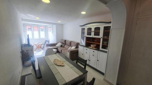 Entreplayas San Lorenzo-Poniente para 6 personas - VUT-3528-AS