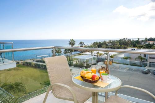 LAILA - Coralli Beachfront Apartment