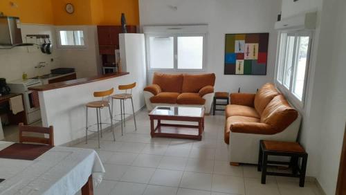 Cuisine ou kitchenette dans l'établissement Dodoo Lodge