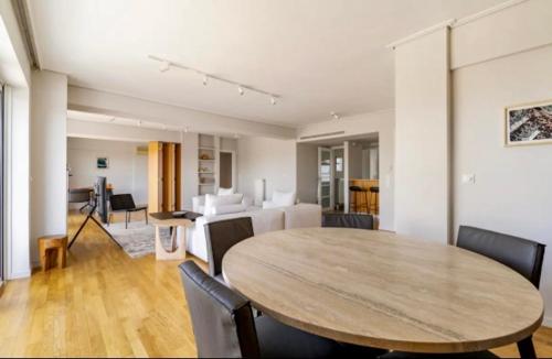 Pratinou Penthouse
