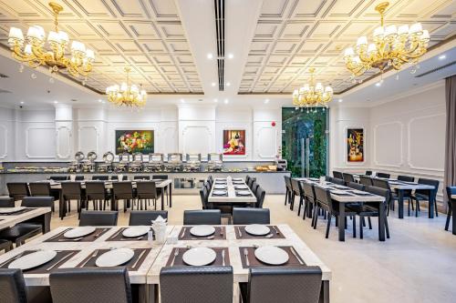 Restaurace v ubytování Acnos Grand Hotel