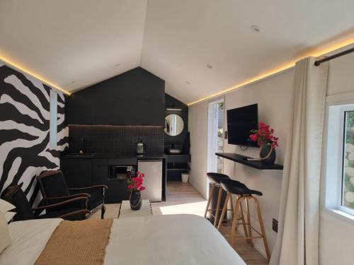 TV a/nebo společenská místnost v ubytování Unique Pod Stay