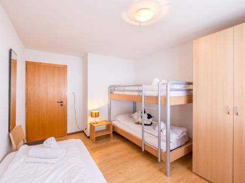 Apartment Cerisiers Hrez by Interhome