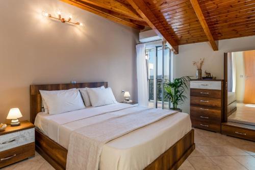 Ένα ή περισσότερα κρεβάτια σε δωμάτιο στο ANESIS 2022