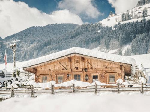 Holiday Home Lindenalm by Interhome