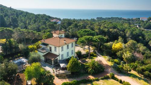 VILLA GAIUS 8&2, Emma Villas