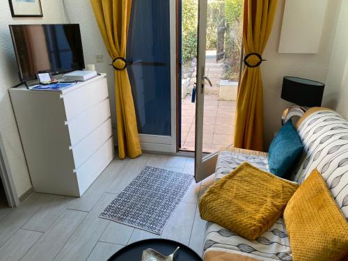 Gallery image of Maisonnette Provençal in Tourrettes