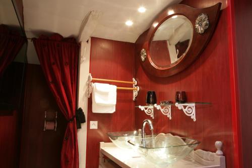 Ванная комната в Le Mas Des Pots Rouges