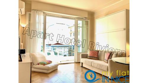 AA - ApartHotel Riviera - Hyper Centre Ville - Studio Superieur AC avec balcon et apercu mer - BALCON MASSENET 1