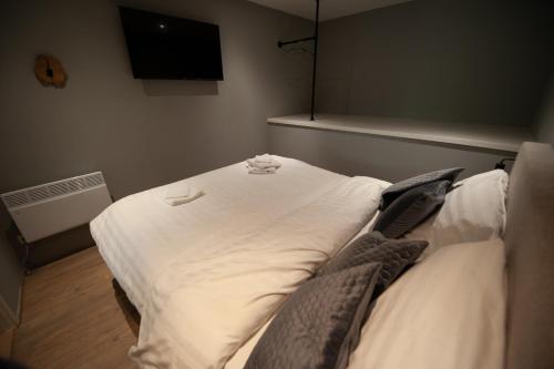 Postel nebo postele na pokoji v ubytování B en B Volendam