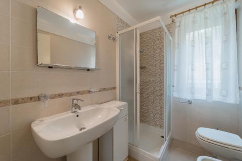 Koupelna v ubytování Casa Francesca a Rio - Goelba