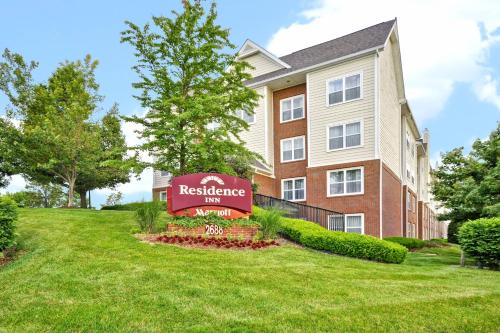 a residence inn sign in front of a building at Residence Inn Lexington South Hamburg Place in Lexington