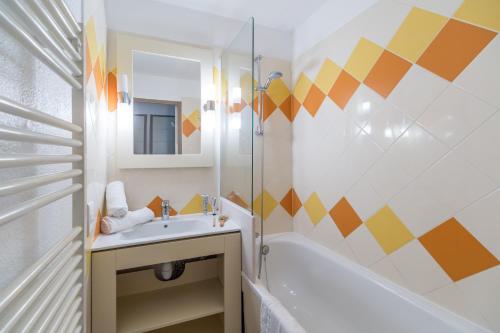 Bilik mandi di Résidence Pierre & Vacances Cannes Verrerie