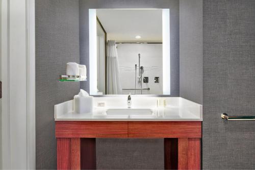 Residence Inn by Marriott Orlando at FLAMINGO CROSSINGS Town Center Image