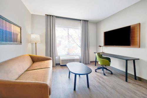 Fairfield by Marriott Inn & Suites Cincinnati North West Chester Image