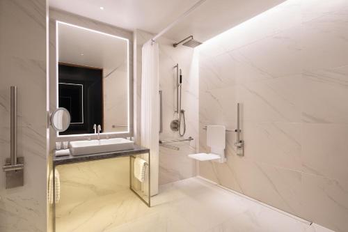 The Westin London City Image