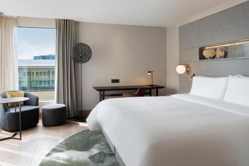 The Westin London City Image