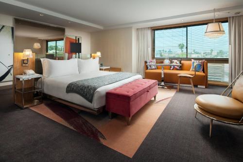 SLS Hotel, a Luxury Collection Hotel, Beverly Hills Image