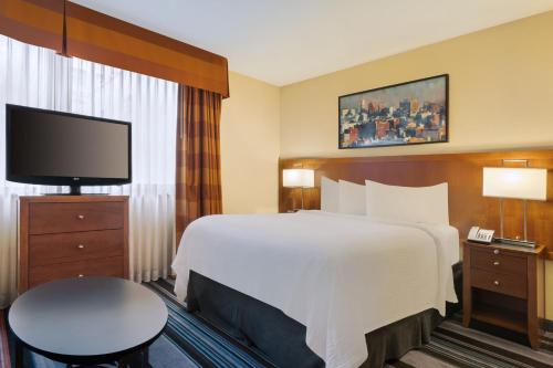 Residence Inn by Marriott New York Manhattan/Times Square Image