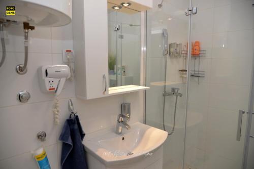 Un baño de Apartment No 11