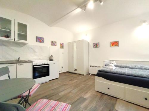 Good Vibrations Apartments