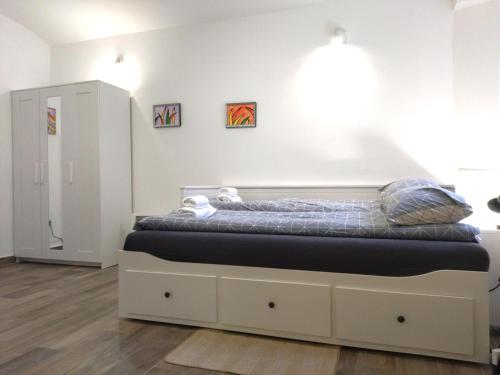 Good Vibrations Apartments