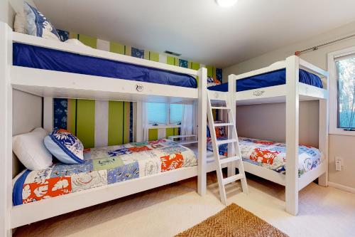 Ce dortoir comprend 2 lits superposés. dans l'établissement South Bethany - 119 Elizabeth Way, à South Bethany