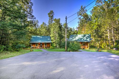 Gambar di galeri bagi Porch and Fire Pit Rustic Log Cabin in Smokies! di Cosby