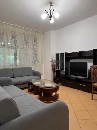 Leonard apartament