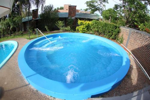 Piscine de l'établissement Hotel Jardines de Dayman ou située à proximité