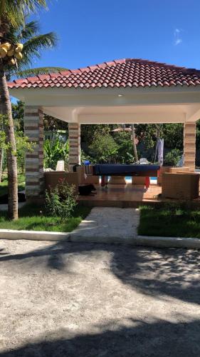 Το κτήριο όπου στεγάζεται  η βίλα
