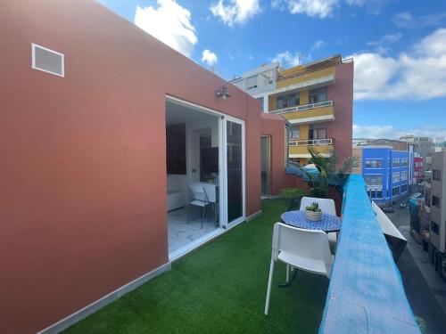 New Attic with Terrace and Air Conditioning at Las Canteras Beach Parking Optional