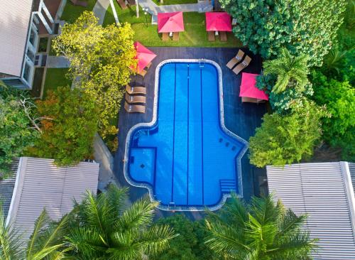 Chaarya Resort & Spaの敷地内または近くにあるプール