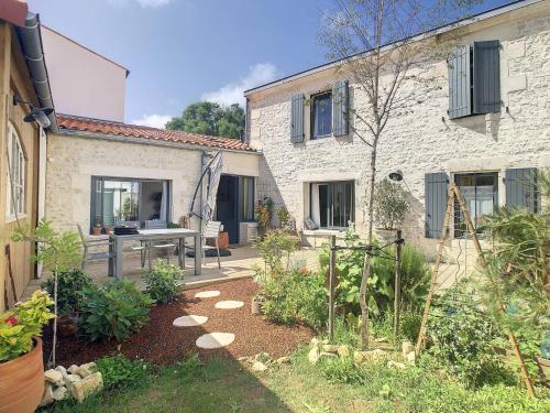 Maison Lagord, 4 pièces, 4 personnes - FR-1-710-14
