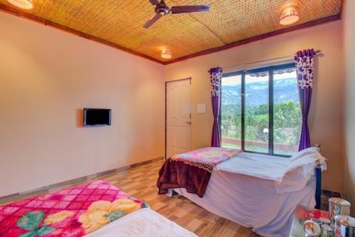 Кровать или кровати в номере Chardara Eco Agrotourism