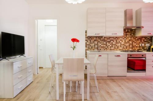 F52 Red house – Photos 2