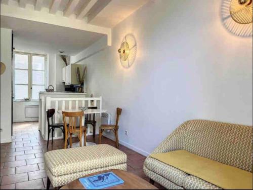 Posedenie v ubytovaní Loft/jardin et parking : Le Petit Clos Bourdet
