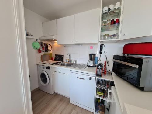 Photo de la galerie de l'établissement REF 063 - Appartement pour deux personnes vue mer port Crouesty ARZON, à Arzon