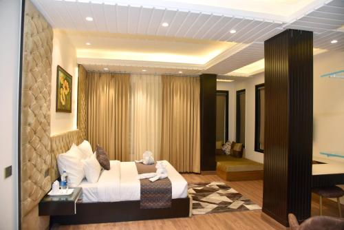 Zona de estar de AnantVilas Shimla Hills