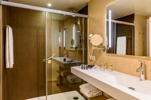 A bathroom at Estival Park Almaris
