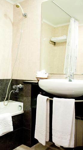 Ένα μπάνιο στο Hotel Arumí
