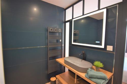 399-Casa moderna con amarre 14m y piscina privada