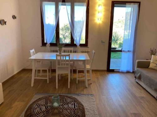 Foto dalla galleria di Dimora le Cinque Terre con piscina 011021-LT-0044 a Soviore