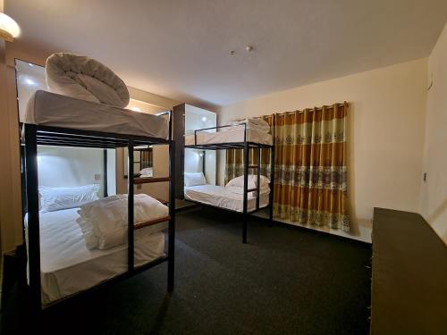 Двуетажно легло или двуетажни легла в стая в Dharma Backpackers