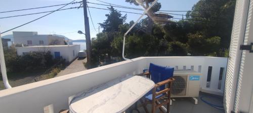 Vasilis Apartmentsにあるバルコニーまたはテラス