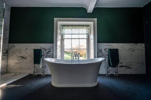 Fotografie z fotogalerie ubytování Georgian Country House -Panoramic Views -Sleeps 12 v destinaci Ruthin