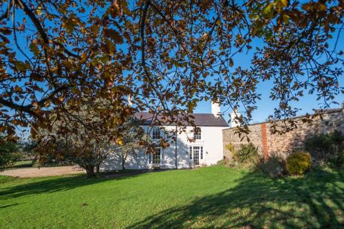 Zahrada ubytování Georgian Country House -Panoramic Views -Sleeps 12