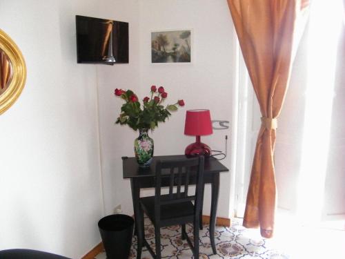Μια τηλεόραση ή/και κέντρο ψυχαγωγίας στο B&B A Casa Di Mario Scafati