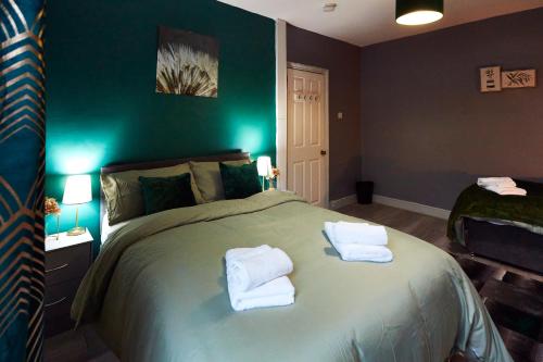 Katil atau katil-katil dalam bilik di Home away from Home Entire 2 bedroom house